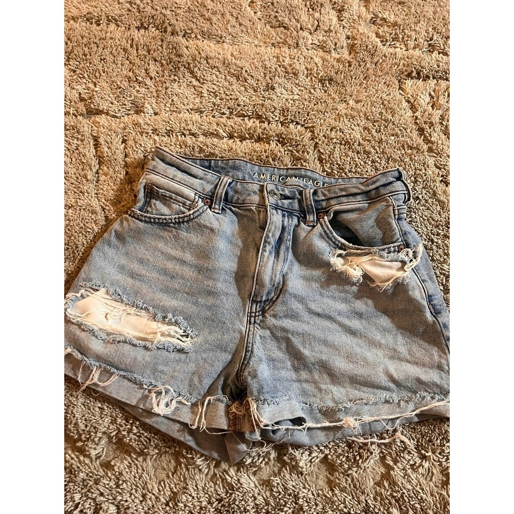American Eagle Mom Shorts Distressed Light Wash
